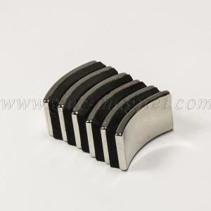 Imanes de arco N52 Imanes industriales del imán más fuerte de tierras raras